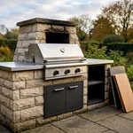 Perché pioggia e gelo mettono alla prova un barbecue fisso
