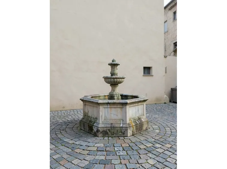 Fontana in pietra