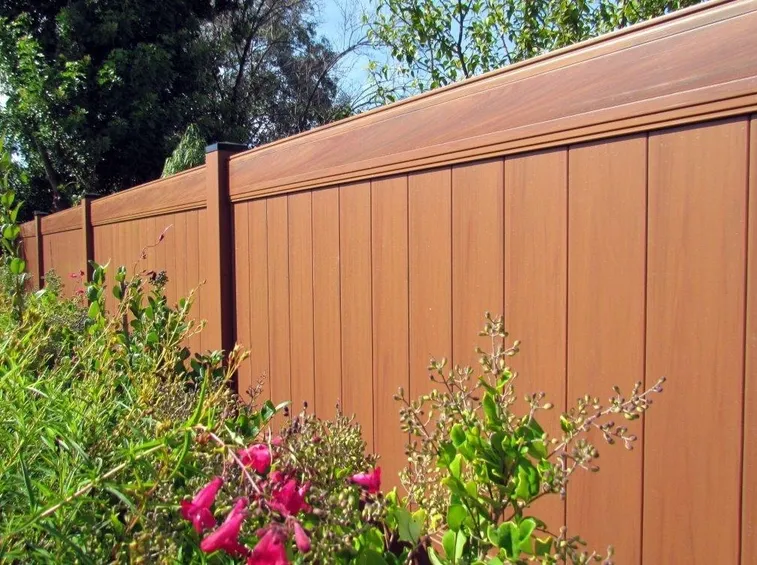 recinzione in pvc wood