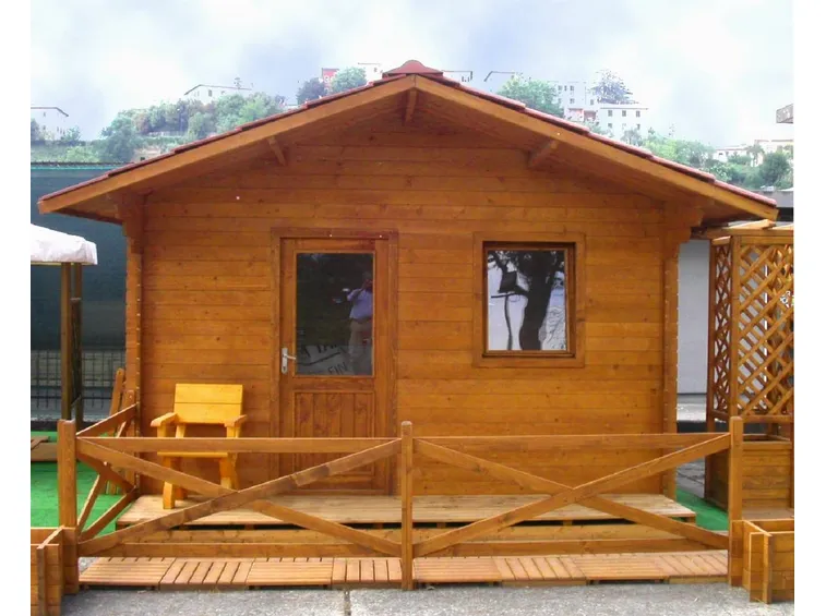 Casette in legno da giardino