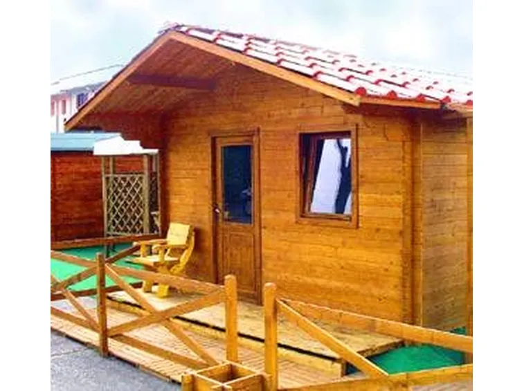 Casette in legno da giardino