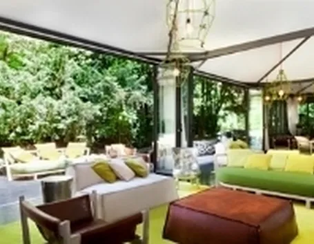 salotto da giardino verde