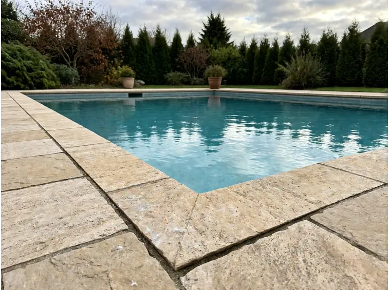 Quando chiudere la piscina: la temperatura dell'acqua decide il momento