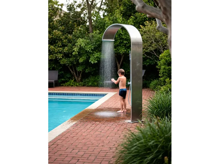 doccia per piscina