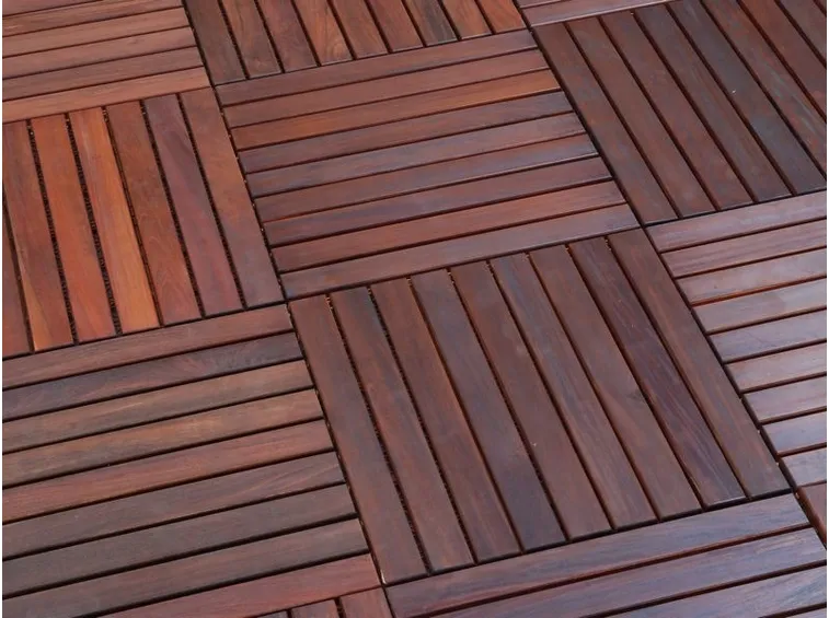 pavimento in legno da esterno
