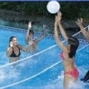 pallavolo in piscina