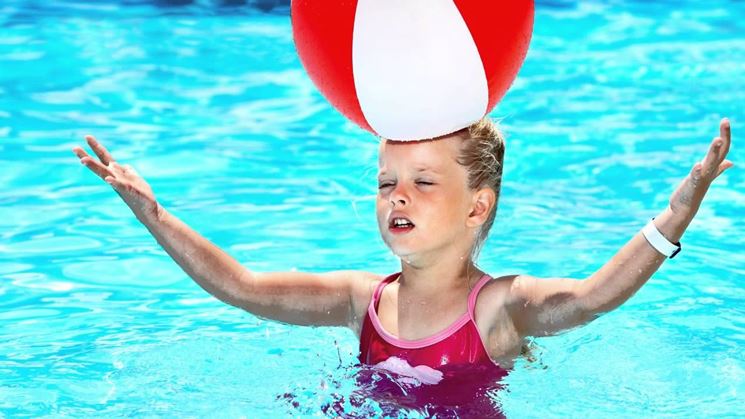 giochi in piscina